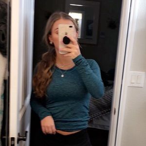 LULULEMON LONG SLEEVE SWIFTLY TECH 6